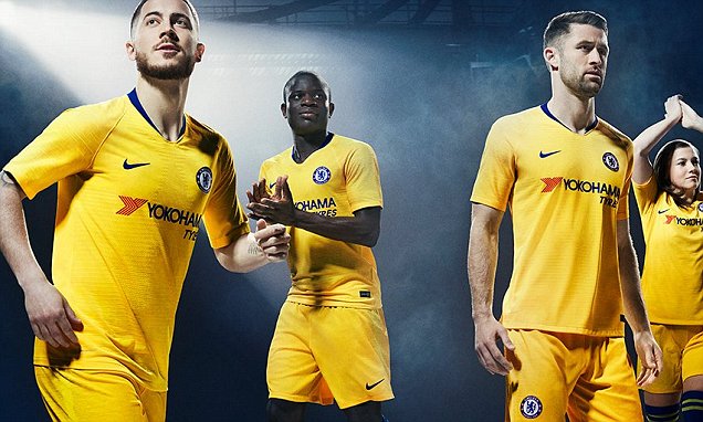 Ảnh bài viết Kante 'cool ngầu' khi cùng Hazard trình làng áo đấu mới của Chelsea