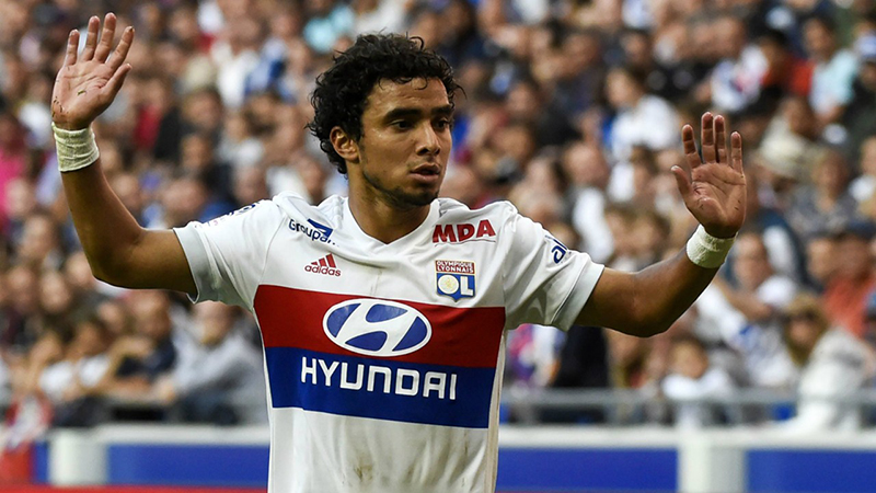 Cựu sao Man Utd sắp bị Lyon "tống khứ" với giá chỉ 3.5 triệu bảng