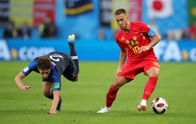 'Hazard rê bóng xuất sắc nhất thế giới...'