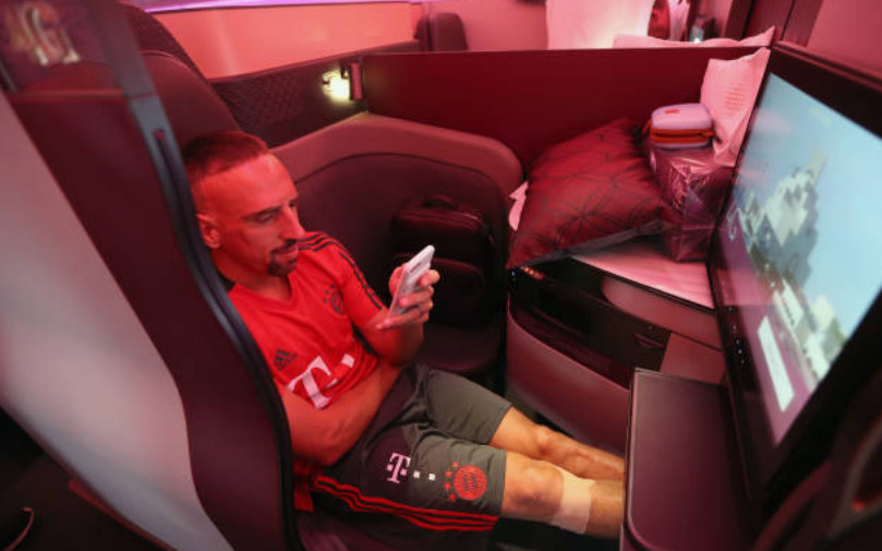 Ảnh bài viết Dàn sao Munich 'hả hê' khi được ngồi khoang hạng VIP đi du đấu