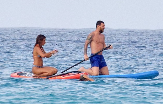 Ảnh bài viết Gác chuyện "thế sự", Messi khua mái chèo giữa mênh mông sóng nước