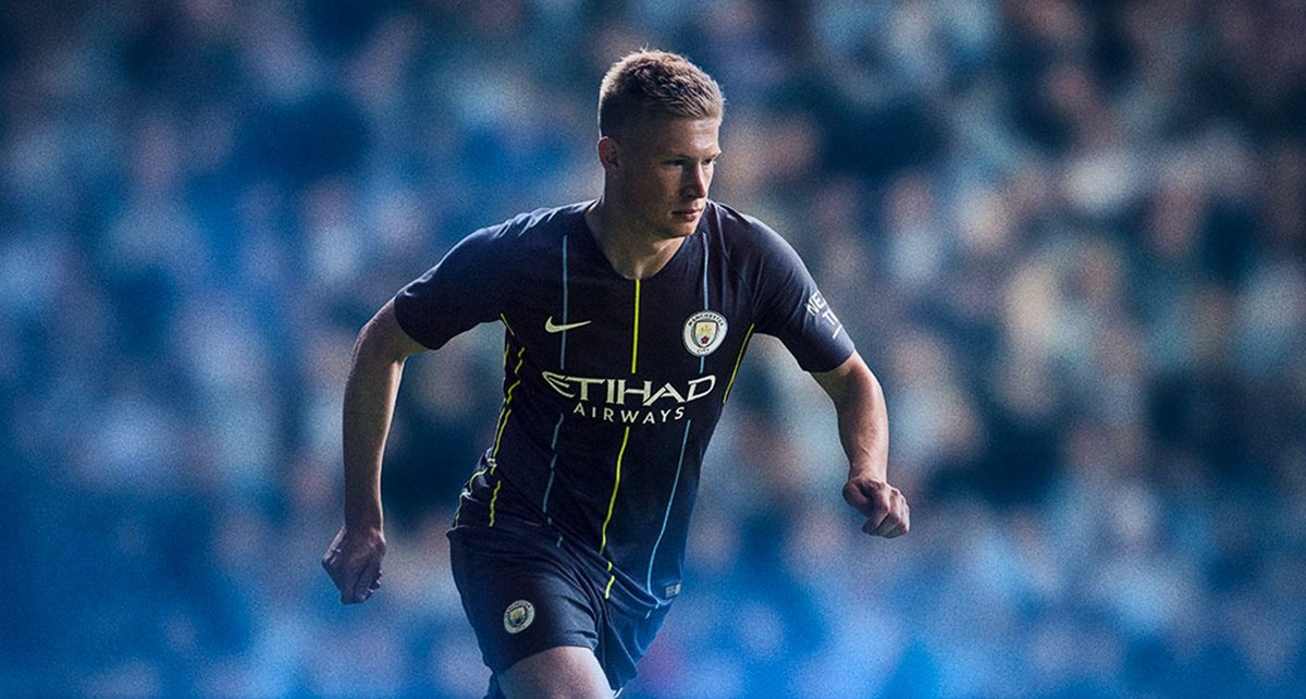 Ảnh bài viết De Bruyne cực chất trong mẫu áo sân khách mới của Man City