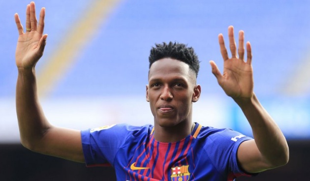 Man Utd cạnh tranh với Lyon trong thương vụ ngôi sao Barca