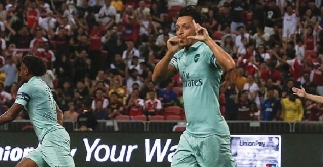 Ảnh bài viết Ozil, Lacazette thi nhau lập công, Arsenal vùi dập PSG với tỉ số không tưởng