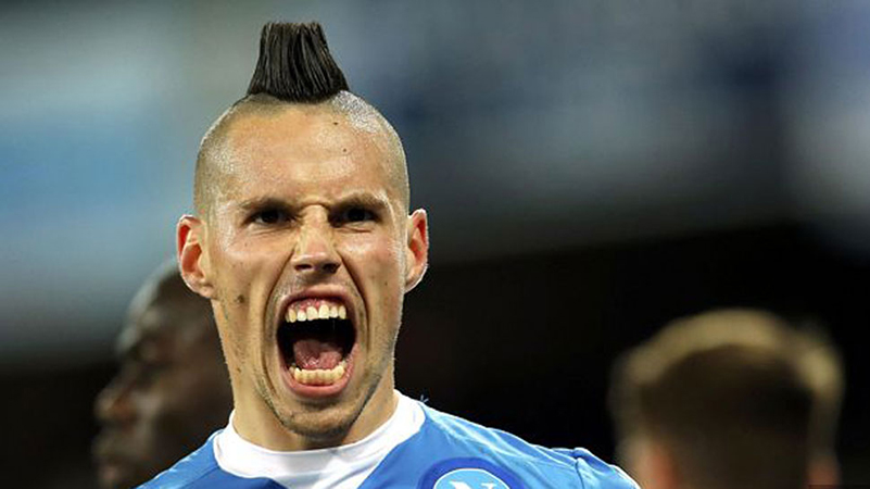 Barca dành sự quan tâm đến "chiến binh Mohican" của Serie A