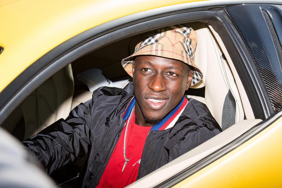 Ảnh bài viết "Điềm lành" của Man City và tuyển Pháp khoe xế hộp siêu chất