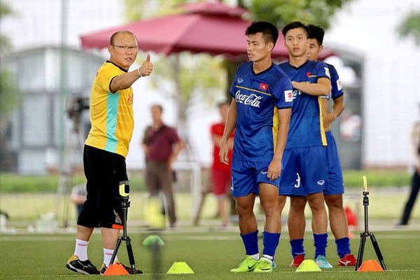 Ảnh bài viết HLV Park Hang Seo khiến đối thủ rối loạn khi do thám Olympic Việt Nam