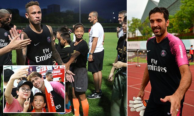 Ảnh bài viết Neymar, Buffon làm lu mờ các đồng đội ở buổi tập của PSG