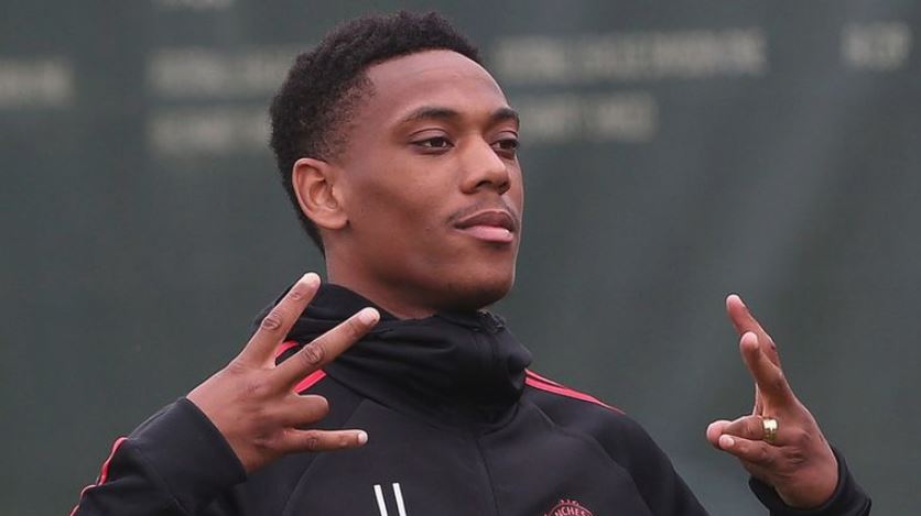 Ảnh bài viết NÓNG! Man Utd dùng Martial làm 'mồi', 'câu' 2 ngôi sao tầm cỡ của Bayern Munich