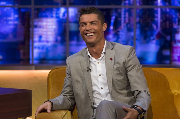 Ảnh bài viết Top 9 câu hỏi nhanh đáp nhanh 'bá đạo' cùng Cristiano Ronaldo