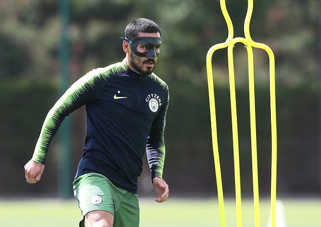 Ảnh bài viết 'Zorro' xuất hiện trên sân tập Man City trước đại chiến Chelsea