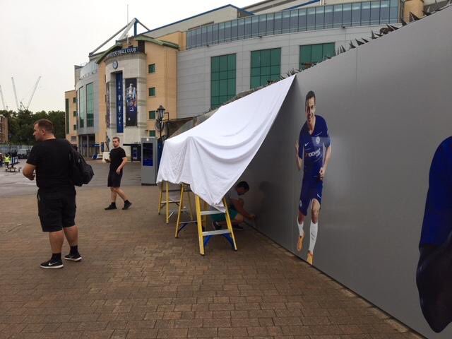 Ảnh bài viết Courtois vừa đi, Chelsea đã vội tháo hết ảnh tại Stamford Bridge