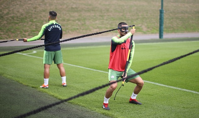 Ảnh bài viết Man City dùng dụng cụ lạ trên sân tập, chờ hạ gục Arsenal