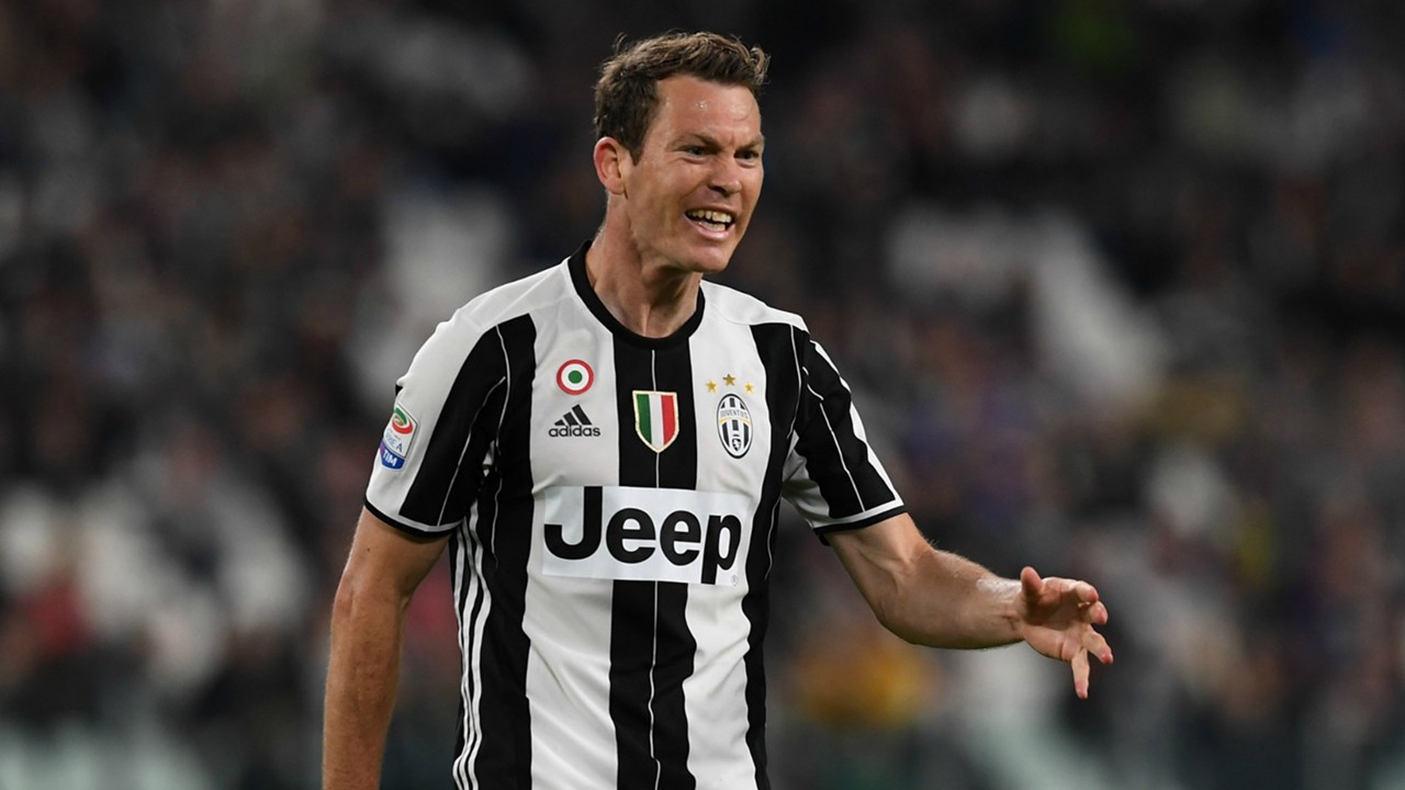 Ảnh bài viết Góc Juventus: Lời giải nào cho bài toán thay thế Stephan Lichtsteiner?