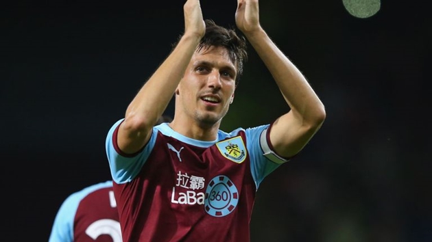 Europa League: Chiến thắng nghẹt thở, Burnley hiện thực hóa "giấc mơ" châu Âu