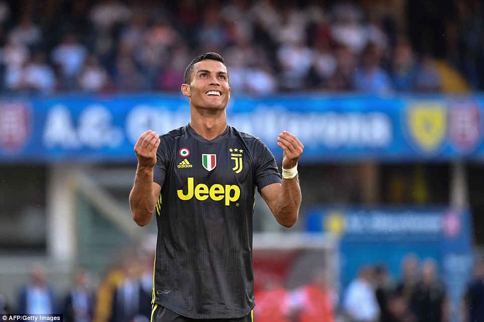 Ảnh bài viết 5 điểm nhấn Chievo Verona 2-3 Juventus: Ronaldo trong nỗi nhớ Benzema; Tinh thần Juventino