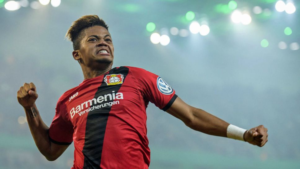 Mục tiêu của Arsenal, Liverpool, Chelsea CHÍNH THỨC gia hạn hợp đồng với Leverkusen