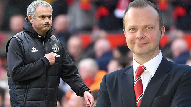Man Utd cuống cuồng tìm người "đốt đuốc dẫn đường"