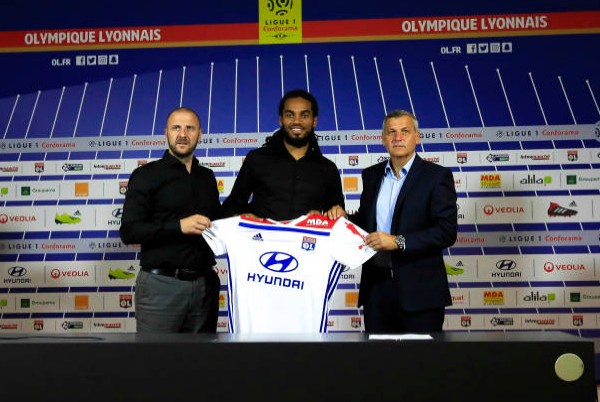 Ảnh bài viết 'Kẻ du mục' của Man City rạng rỡ ra mắt CLB mới