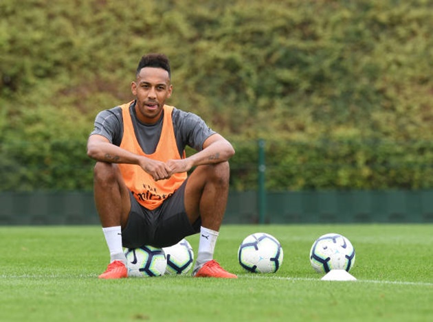 Ảnh bài viết Với thần thái thế này, Aubameyang còn xứng đáng đá chính?