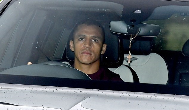 Ảnh bài viết Trừ 1 người, cả đội Man Utd rầu rĩ như 'mất sổ gạo' tới sân tập