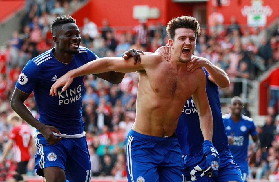 Ảnh bài viết Harry Maguire lập siêu phẩm phút 90+2 giúp Leicester thắng ngược, tiếc không Mourinho?