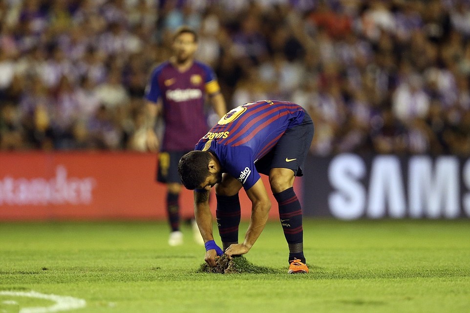 Coutinho, Suarez ngao ngán vì mặt sân của Valladolid xấu hơn cả... V-League