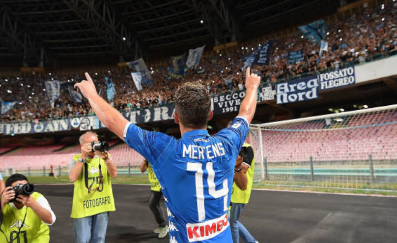 Ảnh bài viết Lại tung chiêu cũ, Napoli quyết không để Juventus bỏ rơi