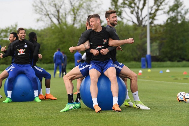 Ảnh bài viết Sarri tăng tình đoàn kết cho Chelsea theo cách không ngờ