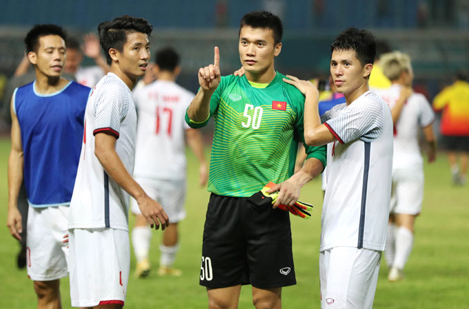 Thủ môn Bùi Tiến Dũng muốn thắng Olympic Hàn Quốc trong 90 phút