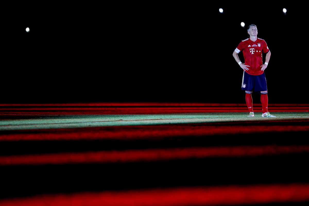Nghẹn ngào ngày Bayern Munich đón Schweinsteiger trở lại