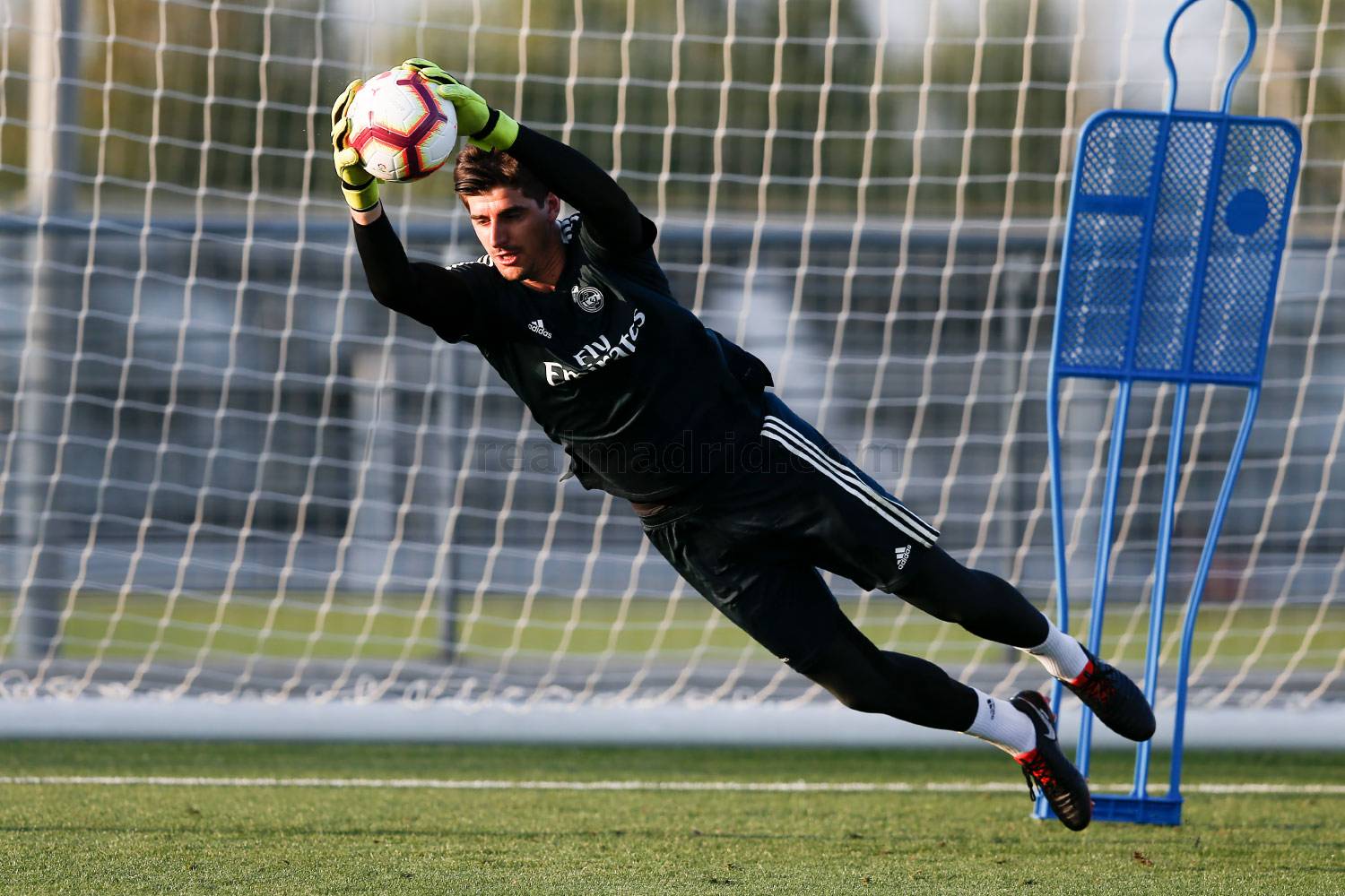 Ảnh bài viết Courtois tập luyện cật lực, chờ Lopetegui trao cơ hội