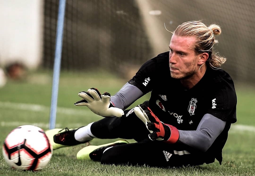 Ảnh bài viết "Thảm họa" Karius tích cực thể hiện trong màu áo đội bóng mới