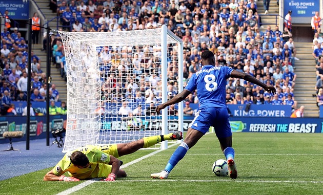 5 điểm nhấn Leicester 1-2 Liverpool: Alisson mắc “sai lầm của năm”, Klopp học Mourinho