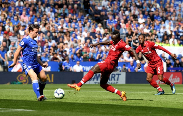 Alisson chơi như nghiệp dư, Liverpool vẫn may mắn có 3 điểm ở King Power