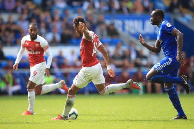 Công làm thủ phá, Arsenal suýt nữa bị Cardiff cầm chân