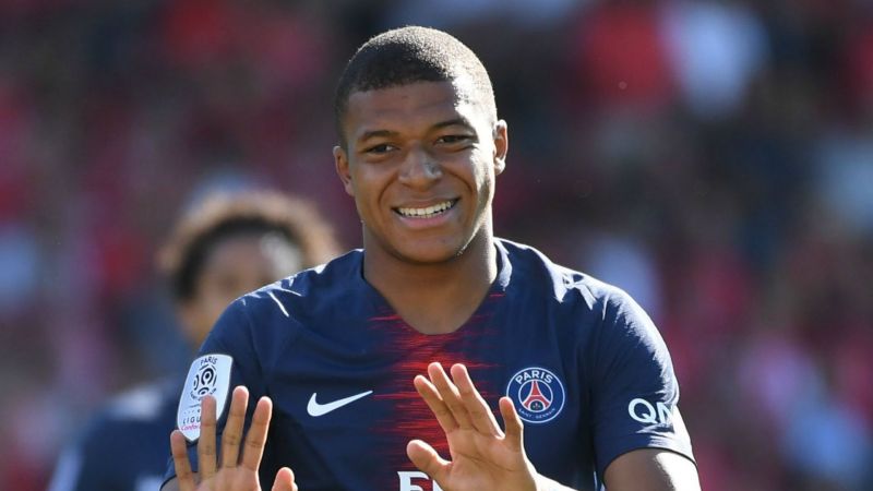 Mbappe: "Tôi chả hối hận vì chiếc thẻ đỏ đó"