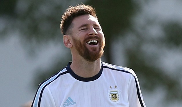 Messi có lẽ sẽ 'cười lớn' nếu đọc được những dòng chữ này