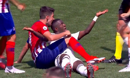 Đội trưởng Atletico B hối hận sau cú "cạp đầu" sao trẻ Real