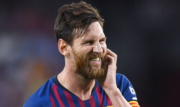 Ảnh bài viết Messi bóng gió về kế hoạch giải nghệ, ​​Ronaldinho đòi treo áo số 10