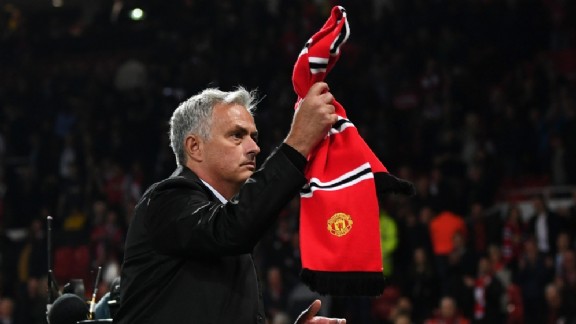 Lộ lý do khiến Mourinho đòi mua trung vệ bằng mọi giá ở Hè 2018