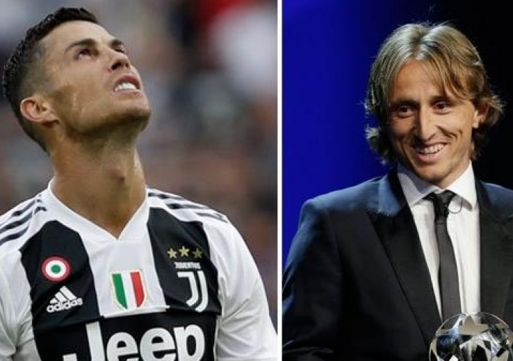 Ảnh bài viết Phản ứng bất ngờ của Ronaldo dành cho Modric sau Gala UEFA 