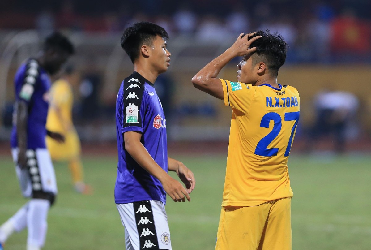 Ảnh bài viết HLV Nguyễn Đức Thắng: SLNA thất bại một phần do cách xếp lịch