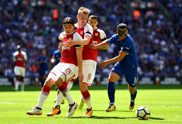 Huyền thoại chỉ ra điểm TIÊU CỰC nhất của Arsenal dưới thời Emery