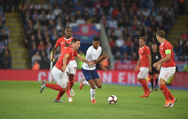 Ảnh bài viết Nhân tố đội M gây sốt khi quyết định 1 cân 3 hậu vệ Thụy Sĩ