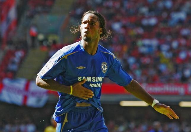 "Cậu ta lẩm bẩm, vã mồ hôi và sợ chết khiếp mỗi khi đối đầu Drogba"