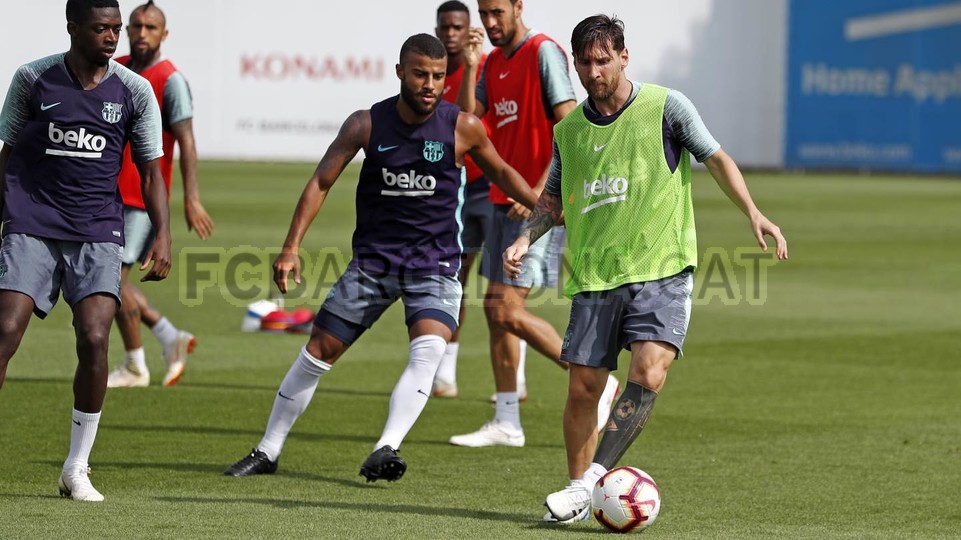 Ảnh bài viết Một buổi tập đủ để thấy 'lời nguyền Anoeta' ám ảnh Barcelona thế nào