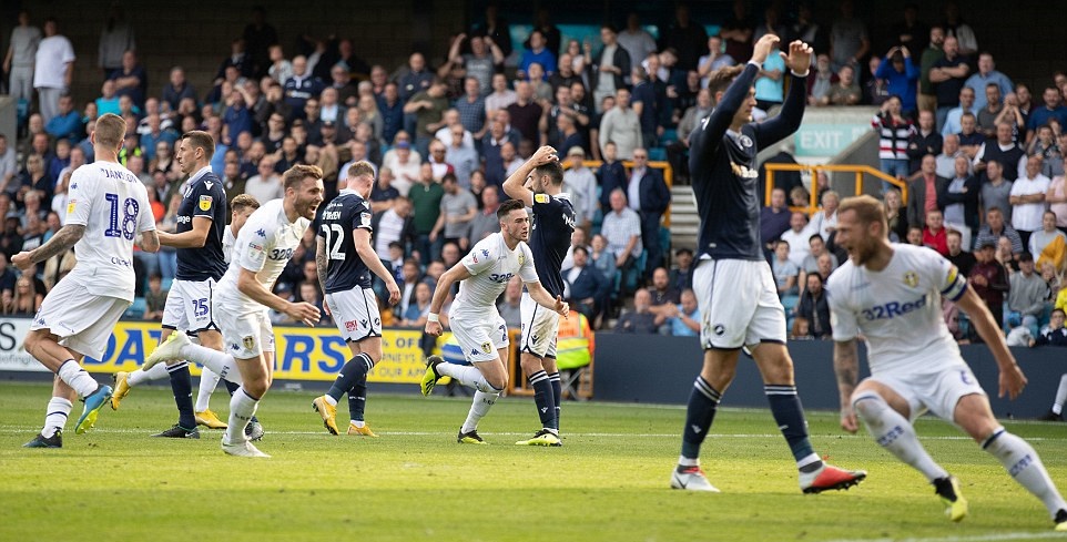 Ảnh bài viết Ghi bàn kịch tính phút chót, Leeds của 'phù thủy' Bielsa tiếp tục bay cao