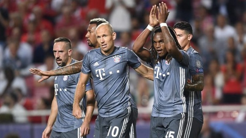 Bayern Munich ra quân thắng lợi, HLV Kovac khen ngợi đặc biệt cái tên này
