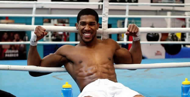 Ronaldo chính là nguồn cảm hứng của nhà vô địch Boxing thế giới